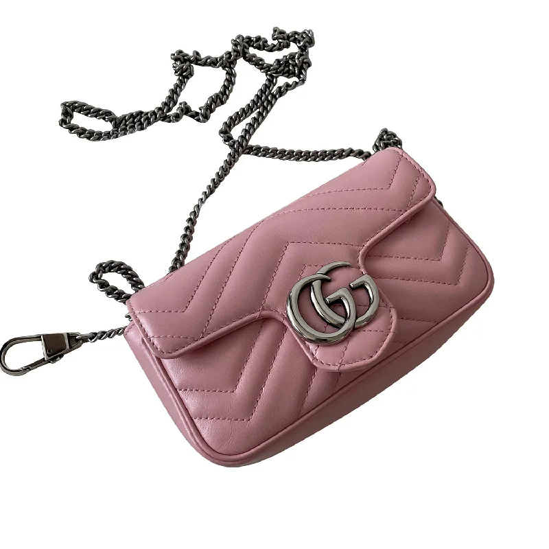 Gucci GG Marmont Matelassé Super Mini Bag