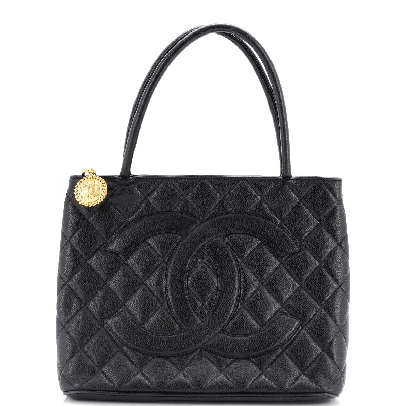 Medallion Tote Quilted Caviar