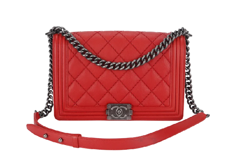 CHANEL LEBOY (1877xxxx) NEW MEDIUM RED ULTRA STITCH RUTHENIUM HARDWARE WITH CARD